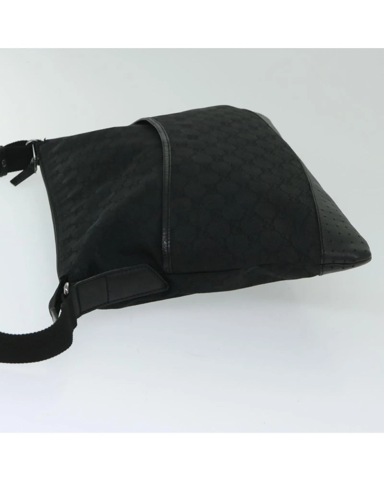 GG Canvas Shoulder Bag in Black