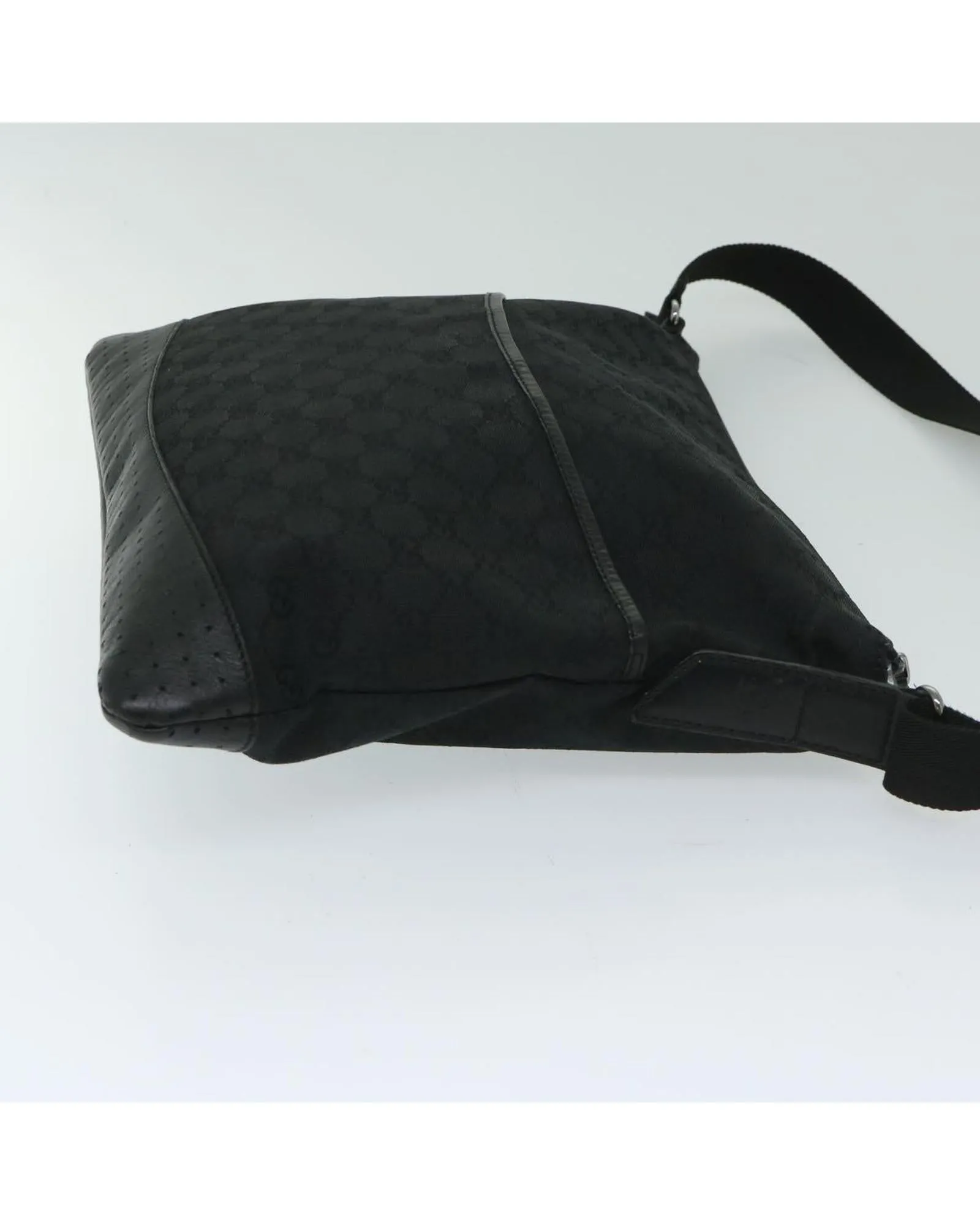 GG Canvas Shoulder Bag in Black