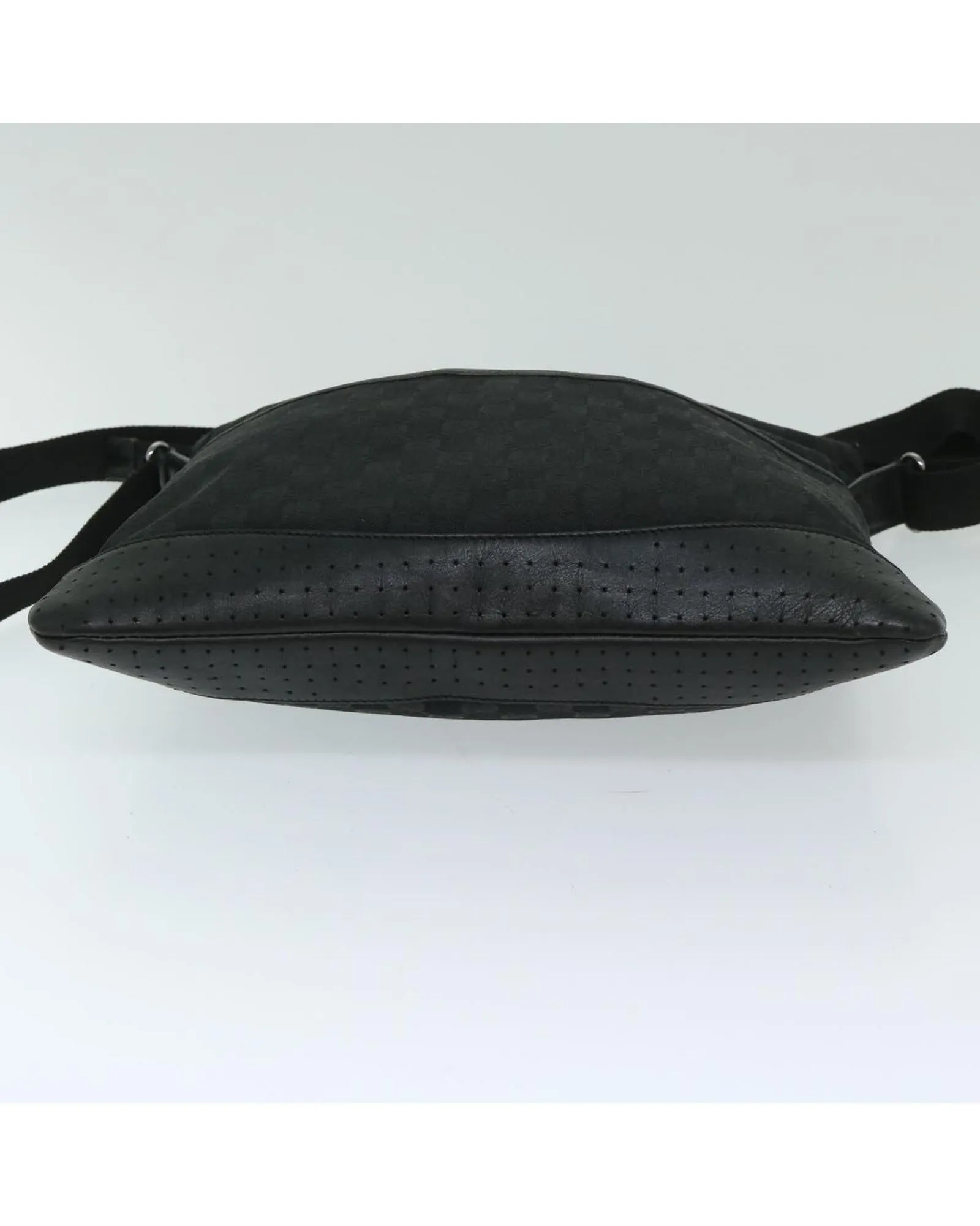 GG Canvas Shoulder Bag in Black