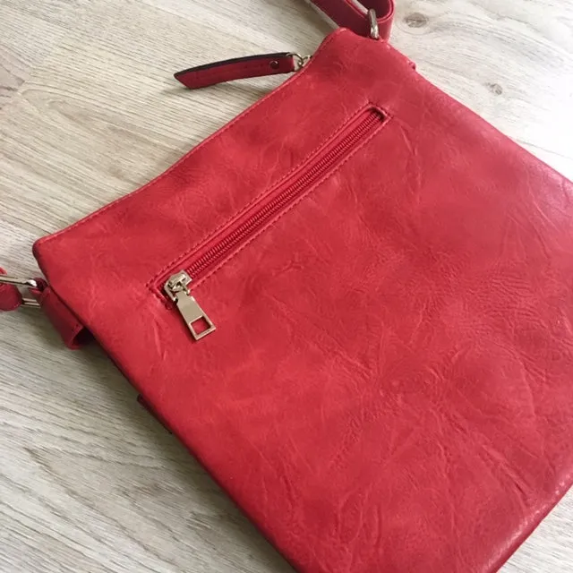 LARGE RED MULTI COMPARTMENT CROSSBODY BAG WITH LONG STRAP