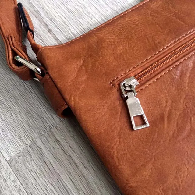 LARGE TAN MULTI COMPARTMENT CROSSBODY BAG WITH LONG STRAP