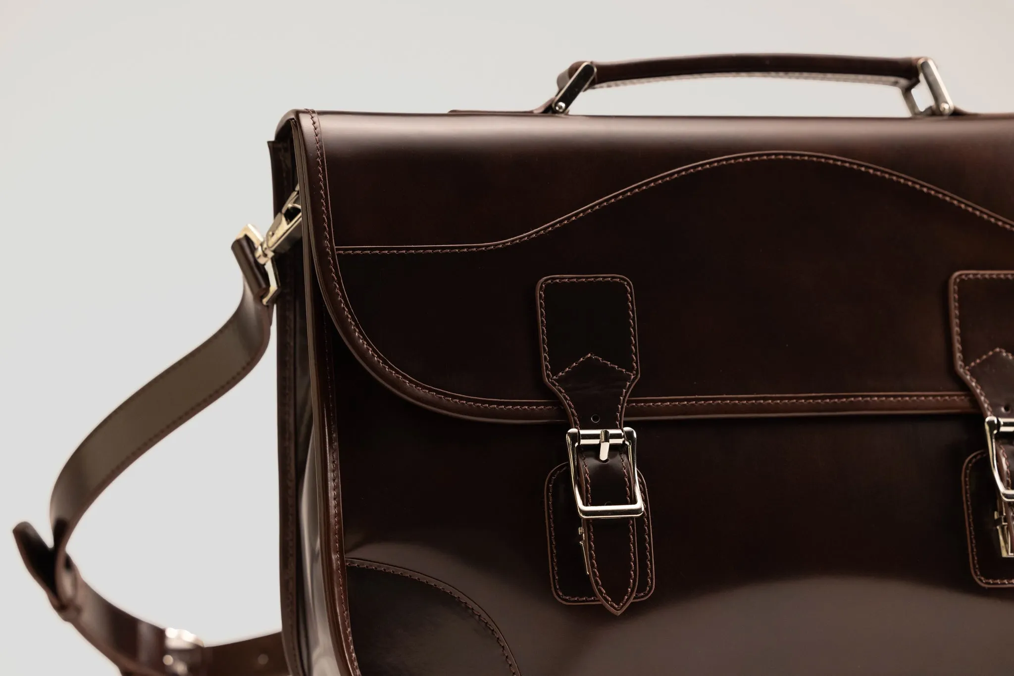 Messenger Bag - Glossy Brown