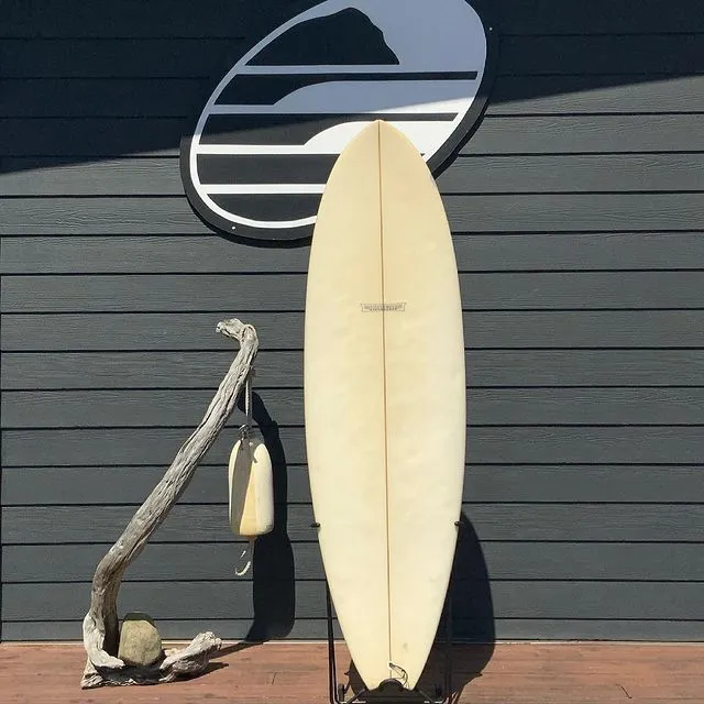 Modern Blackfish 6'0 x 20 ¾ x 2 ⅝ Surfboard • USED